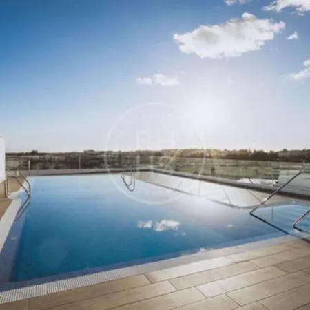 Brand New Modern Ground Floor In With Rooftop Pool And Gym Marbella
