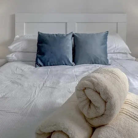 Lejlighed Brand New Modern Ground Floor In With Rooftop Pool And Gym