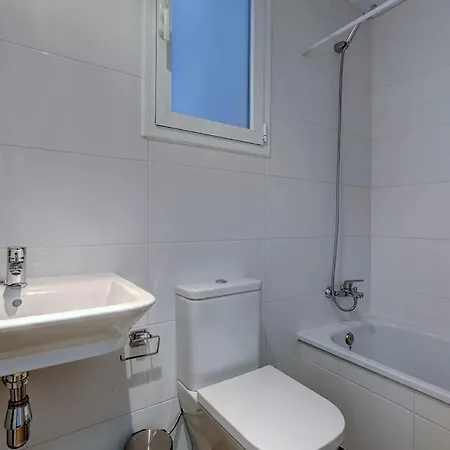 Brand New Modern Ground Floor In With Rooftop Pool And Gym * Marbella